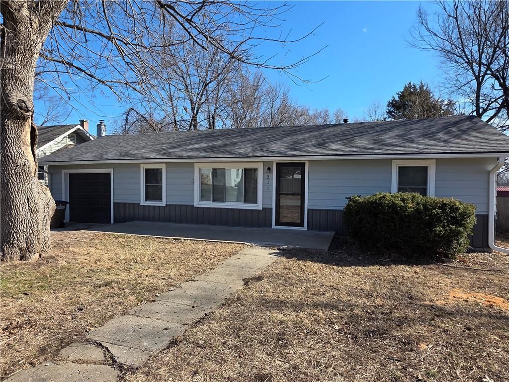 211 S Franklin Street, Raymore, MO 64083