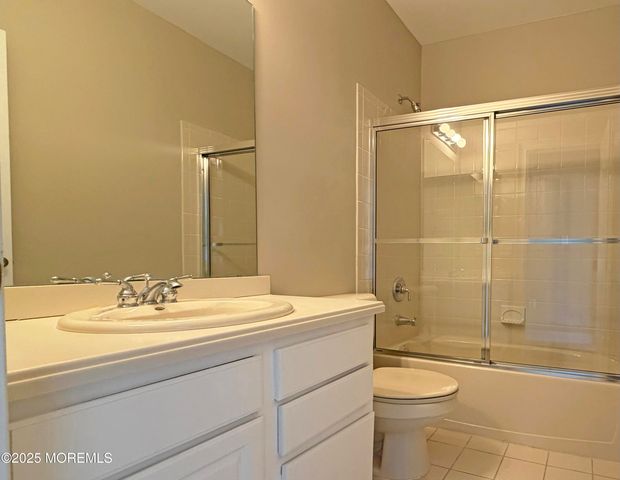 31 Skimmer Lane, Port Monmouth, NJ 07758