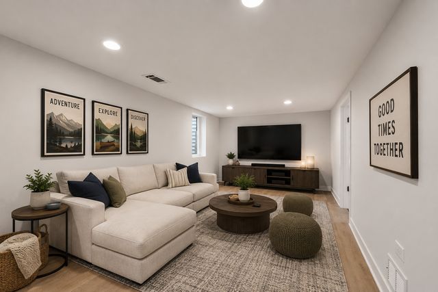 6214 Pershing Avenue, Downers Grove, IL 60516