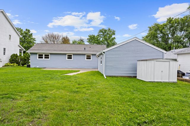 6214 Pershing Avenue, Downers Grove, IL 60516