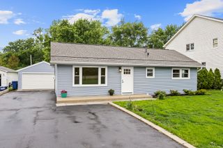 6214 Pershing Avenue, Downers Grove, IL 60516