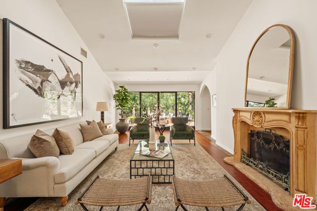 11411 Dona Lola Drive, Studio City (los Angeles), CA 91604