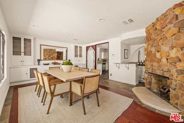 11411 Dona Lola Drive, Studio City (los Angeles), CA 91604