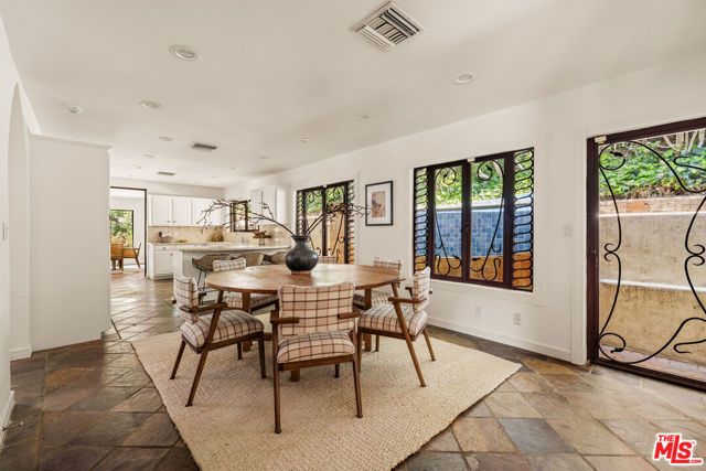 11411 Dona Lola Drive, Studio City (los Angeles), CA 91604