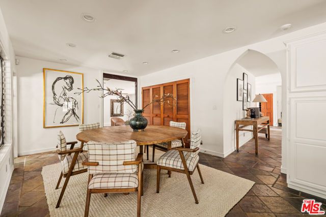 11411 Dona Lola Drive, Studio City (los Angeles), CA 91604