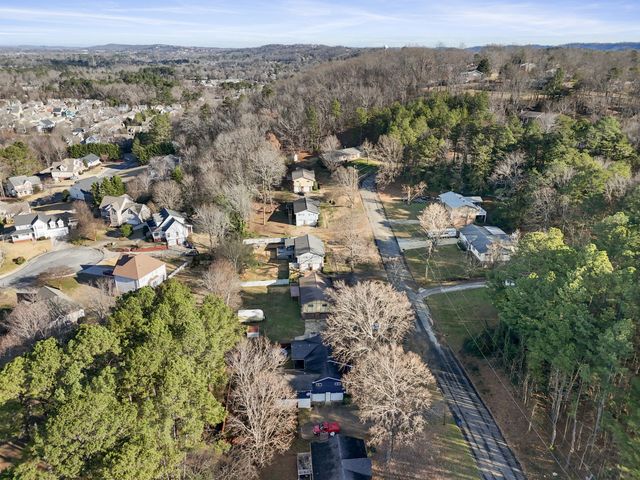 909 Chestnut Wood Lane, Chattanooga, TN 37421