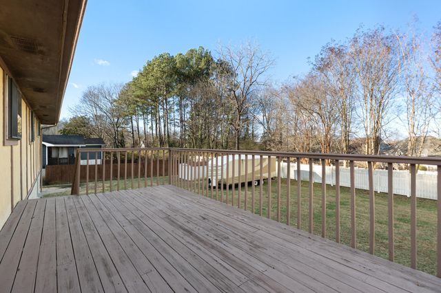 909 Chestnut Wood Lane, Chattanooga, TN 37421