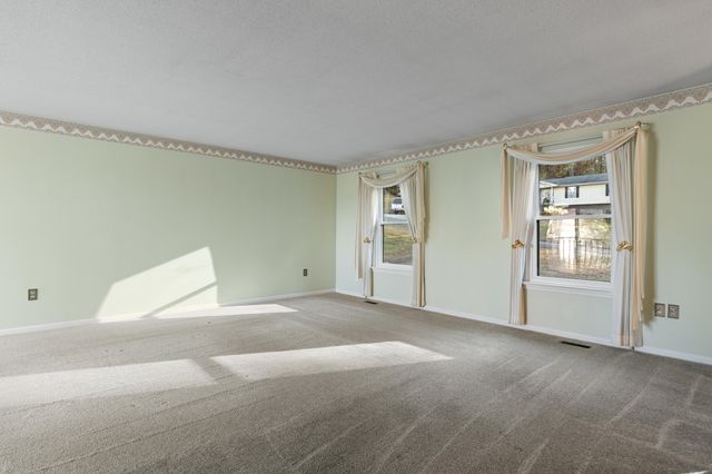 909 Chestnut Wood Lane, Chattanooga, TN 37421