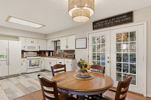 1429 Crestwood Drive, Louisville, TN 37777