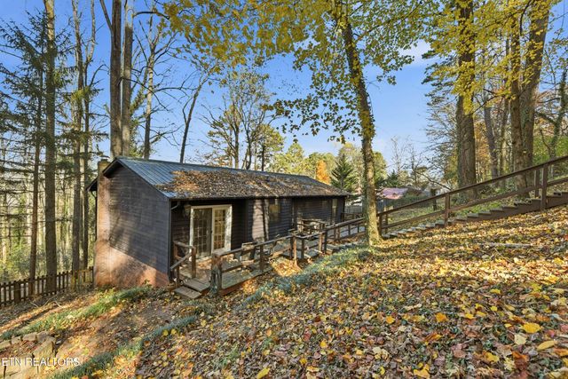 1429 Crestwood Drive, Louisville, TN 37777