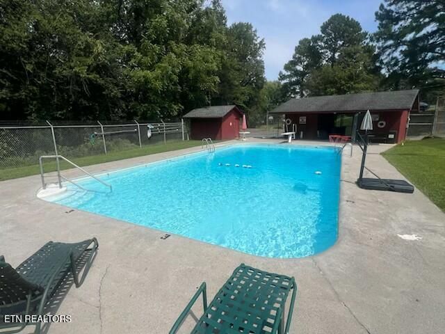 1429 Crestwood Drive, Louisville, TN 37777