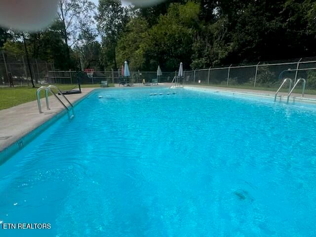 1429 Crestwood Drive, Louisville, TN 37777