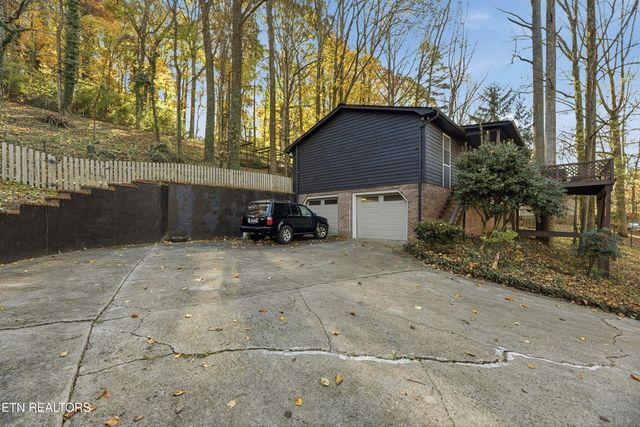 1429 Crestwood Drive, Louisville, TN 37777