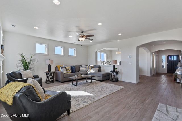 6136 W CONSTANTINE LN, Rathdrum, ID 83858