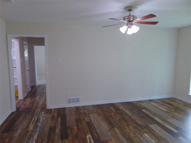 2714 Country Club Parkway, Garland, TX 75043