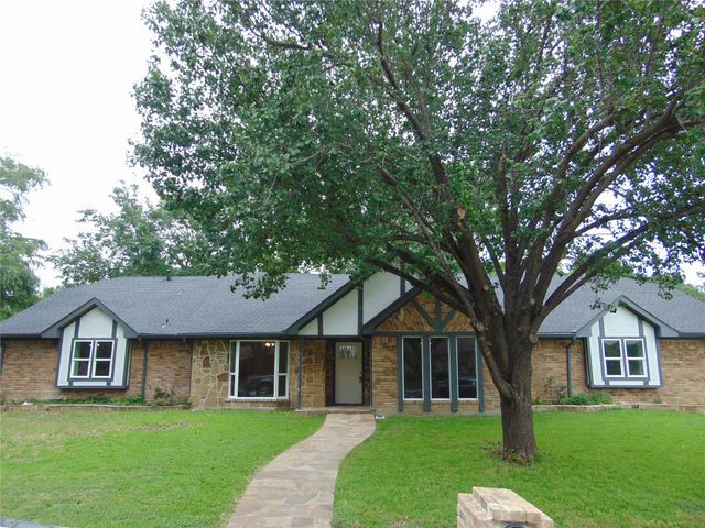 2714 Country Club Parkway, Garland, TX 75043