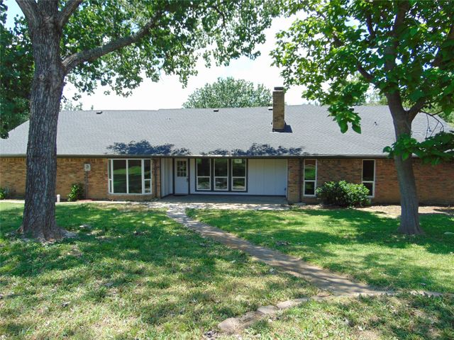 2714 Country Club Parkway, Garland, TX 75043