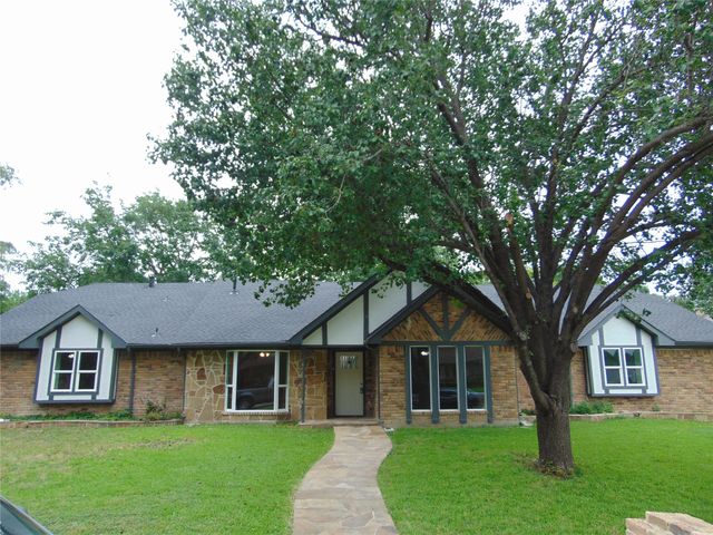 2714 Country Club Parkway, Garland, TX 75043