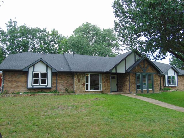2714 Country Club Parkway, Garland, TX 75043