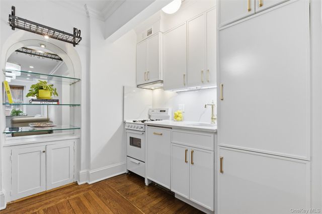 270 Bronxville Road B22, Bronxville, NY 10708