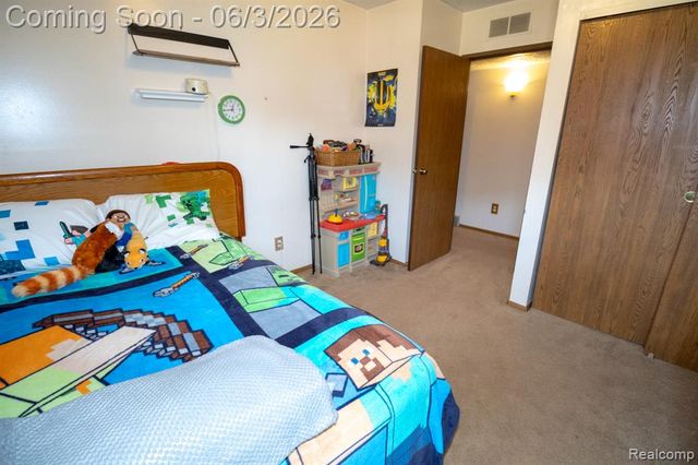 61200 Greenwood Drive, South Lyon, MI 48178