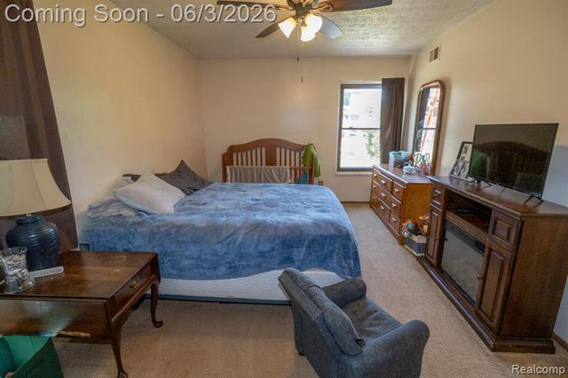 61200 Greenwood Drive, South Lyon, MI 48178