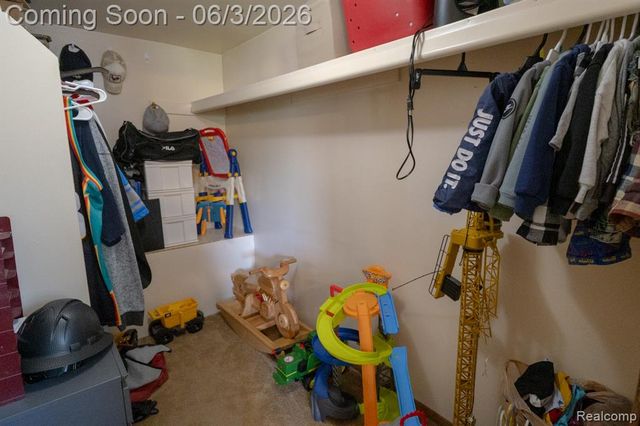 61200 Greenwood Drive, South Lyon, MI 48178