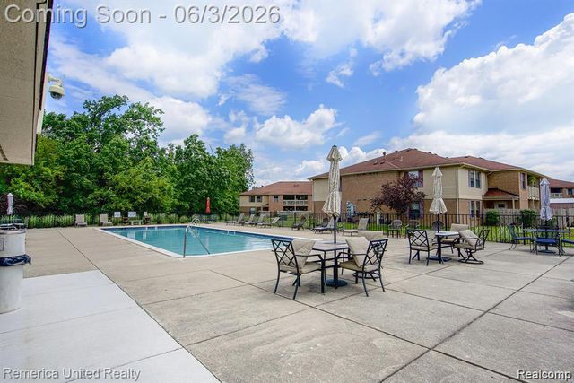 61200 Greenwood Drive, South Lyon, MI 48178