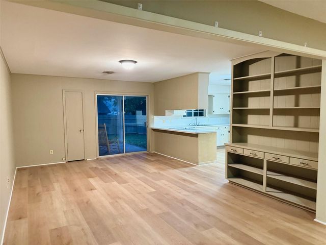 400 Giddings Lane, Brenham, TX 77833