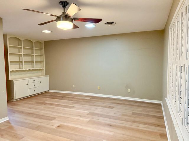 400 Giddings Lane, Brenham, TX 77833