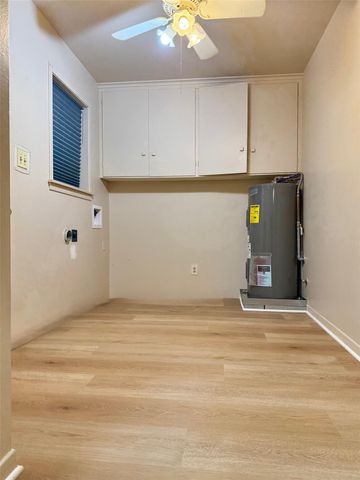 400 Giddings Lane, Brenham, TX 77833