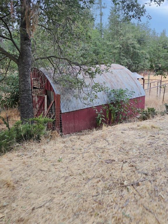 9751 Ernst Road, Coulterville, CA 95311