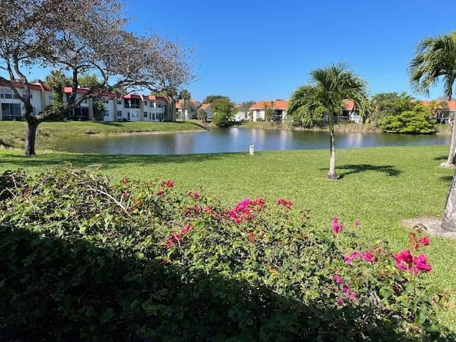 307 Lake Evelyn Drive, West Palm Beach, FL 33411
