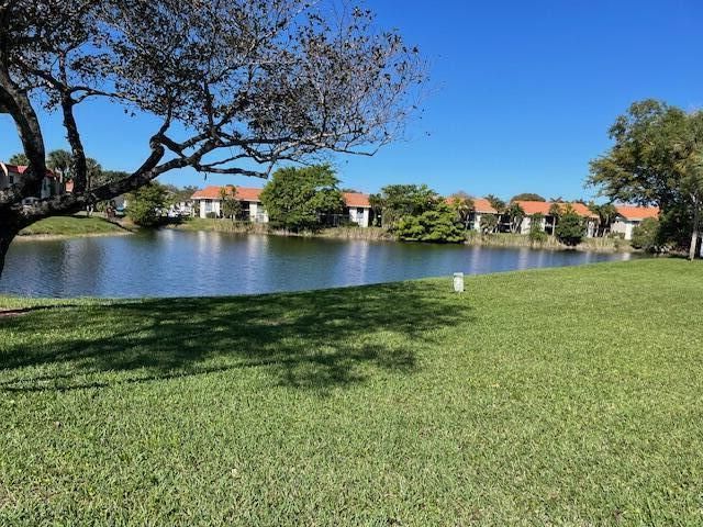 307 Lake Evelyn Drive, West Palm Beach, FL 33411