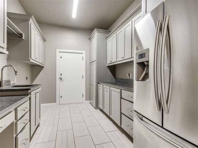 4226 Moorgate Court, Norman, OK 73072