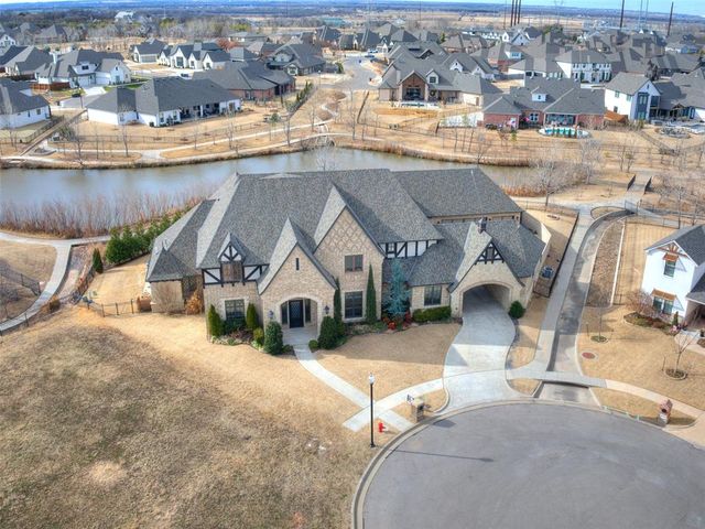 4226 Moorgate Court, Norman, OK 73072