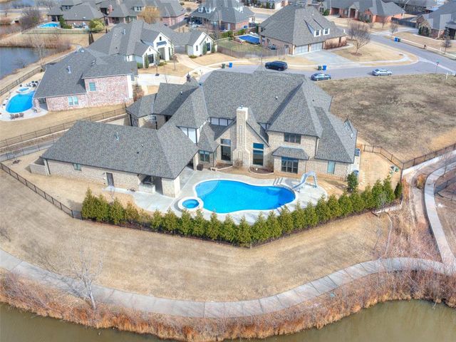 4226 Moorgate Court, Norman, OK 73072