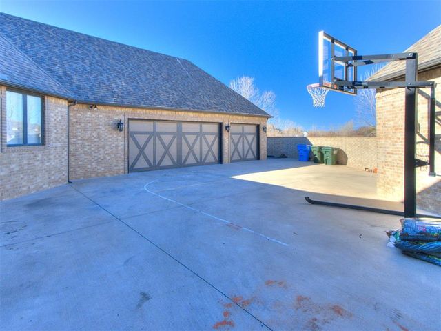 4226 Moorgate Court, Norman, OK 73072