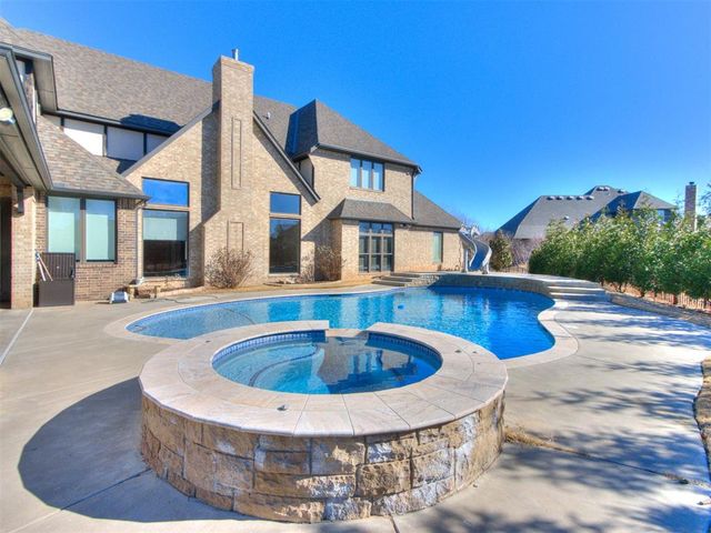 4226 Moorgate Court, Norman, OK 73072