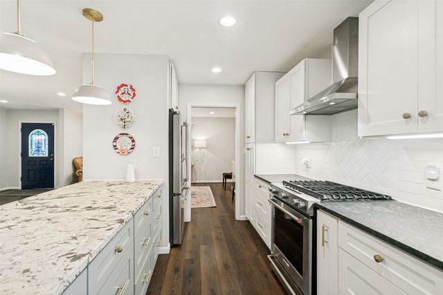 710 Brentwood Lane, Richardson, TX 75080