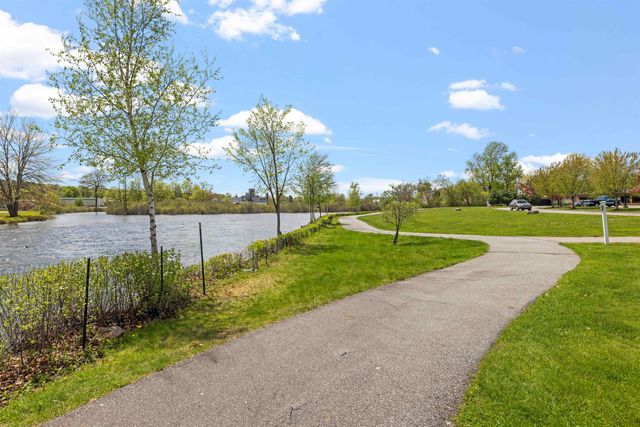 66 Landing Ln Unit 309, Laconia, NH 03246