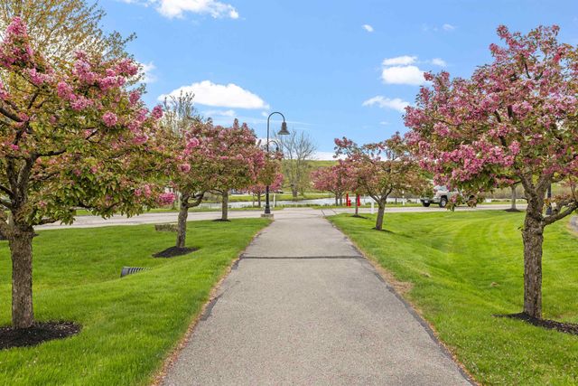 66 Landing Ln Unit 309, Laconia, NH 03246