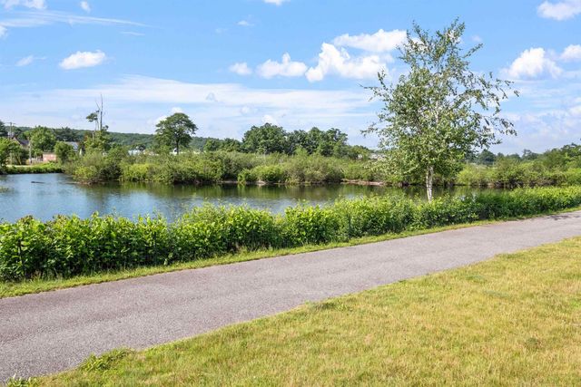 66 Landing Ln Unit 309, Laconia, NH 03246