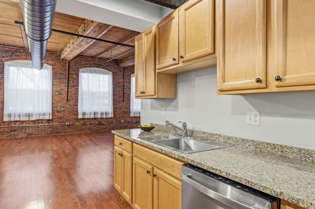 66 Landing Ln Unit 309, Laconia, NH 03246