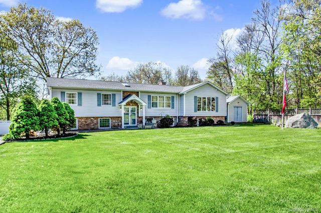 24 Richard Road, Mahopac, NY 10541