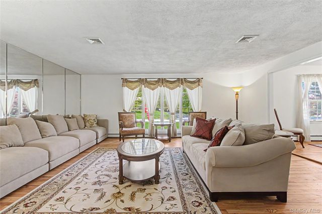 24 Richard Road, Mahopac, NY 10541