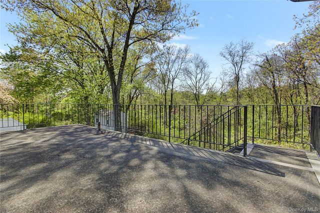 24 Richard Road, Mahopac, NY 10541