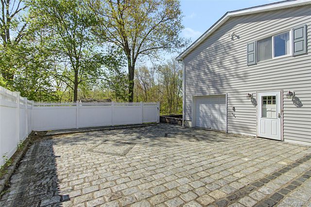 24 Richard Road, Mahopac, NY 10541
