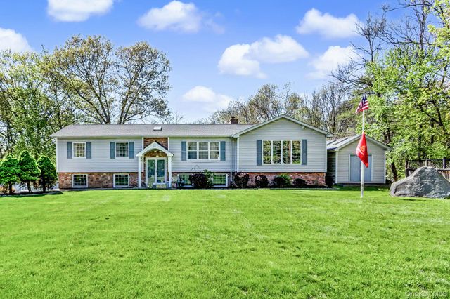24 Richard Road, Mahopac, NY 10541