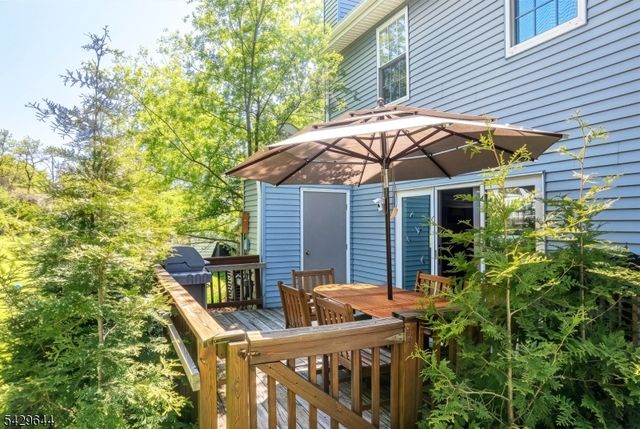 327 Smithwold Rd, Franklin Twp., NJ 08873